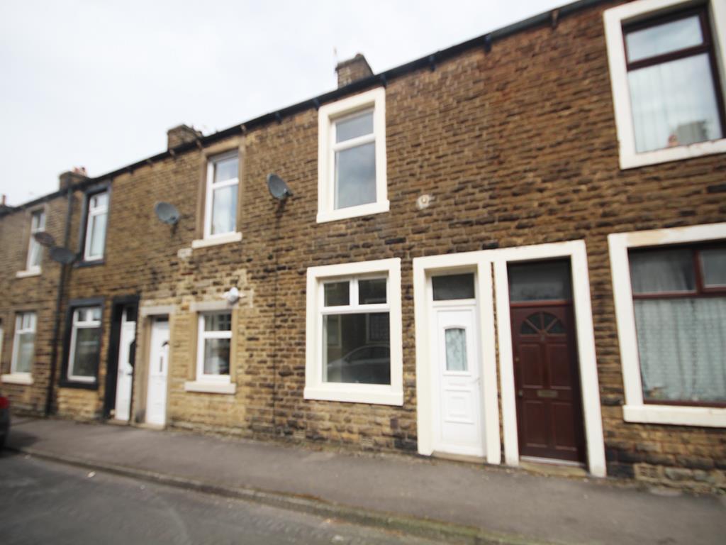 3 bedroom mid terrace house To Let in Barnoldswick - Main Image